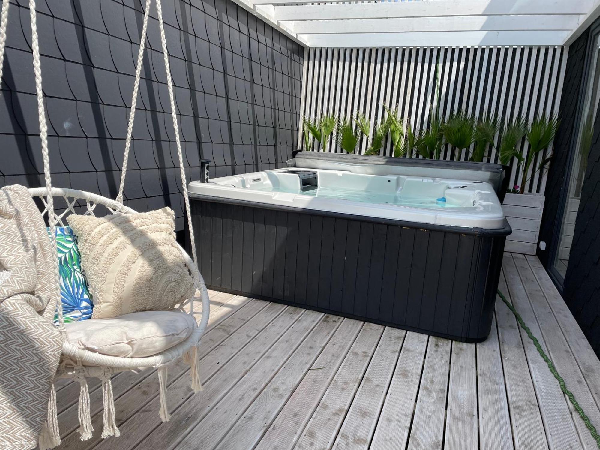 Summer House-Nowoczesne Domki Z Jacuzzi I Ladowarka Do Samochodu Wrzosowo  Exterior foto